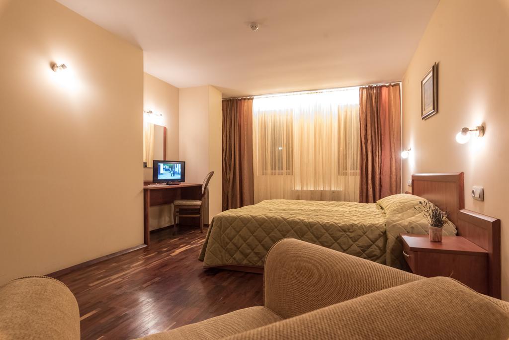 בנסקו Hotel Hermes מראה חיצוני תמונה